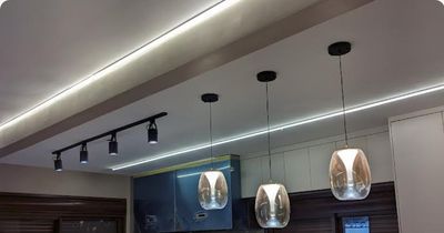 Iluminação da cozinha de uma residência em Jaguariaíva
